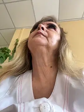 Snapshot of Irina2909@xh chatting on 18, 9, 2025 Irina2909xh online show from 18, 9, 2025