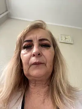 Snapshot of Irina2909@xh chatting on 2, 10, 2025 Irina2909xh online show from 2, 10, 2025