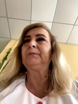 Snapshot of Irina2909@xh chatting on 3, 10, 2025 Irina2909xh online show from 3, 10, 2025