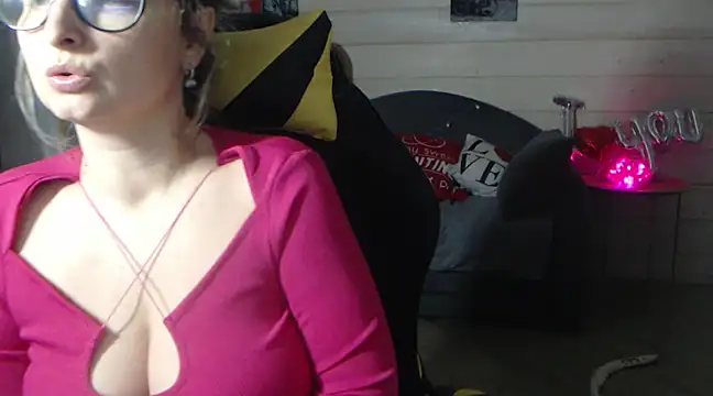 Snapshot of RubiLakros chatting on 13, 2, 2025 RubiLakros online show from 13, 2, 2025