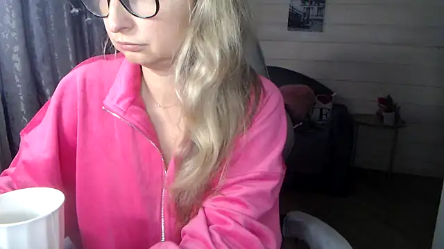 Snapshot of RubiLakros chatting on 20, 9, 2025 RubiLakros online show from 20, 9, 2025