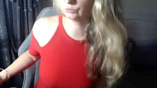 Snapshot of RubiLakros chatting on 14, 11, 2025 RubiLakros online show from 14, 11, 2025