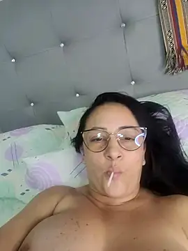 Ameliarizo online show from 12, 9, 2025