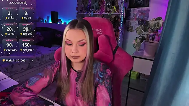 Snapshot of ChloeKohaku chatting on 17, 12, 2024 ChloeKohaku online show from 17, 12, 2024