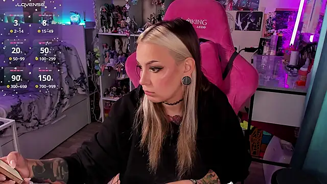 Snapshot of ChloeKohaku chatting on 23, 9, 2025 ChloeKohaku online show from 23, 9, 2025