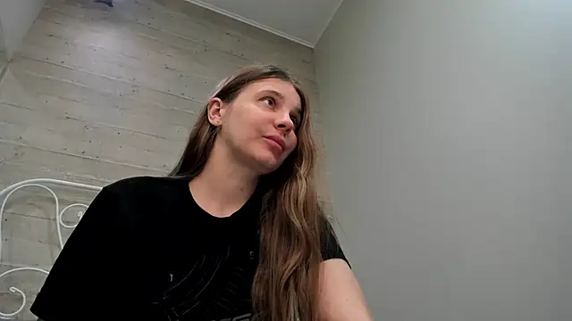 JuliaBusty online show from 4, 3, 2025