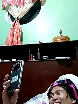 QueenSoreal online show from 14, 11, 2025