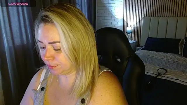 bella savati online show from 4, 12, 2025