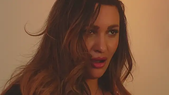 YaaraCollins online show from 10, 3, 2025