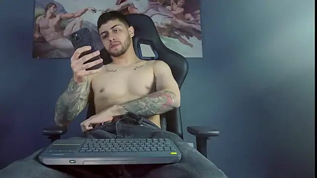 Snapshot of alessandro_duty chatting on 25, 11, 2025 alessandro duty online show from 25, 11, 2025