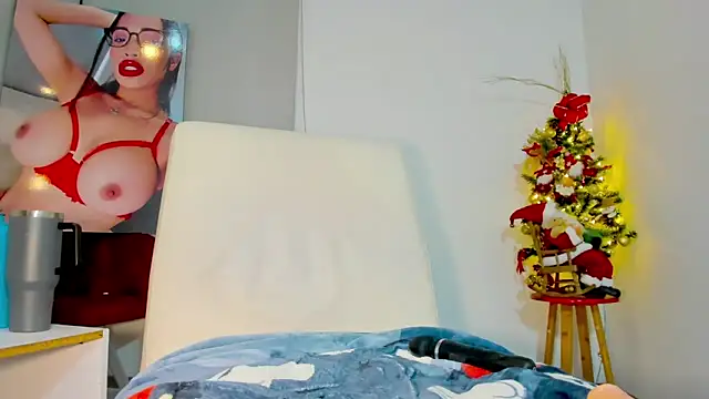 Snapshot of SQUIRTINGQUEEN11 chatting on 15, 12, 2024 SQUIRTINGQUEEN11 online show from 15, 12, 2024