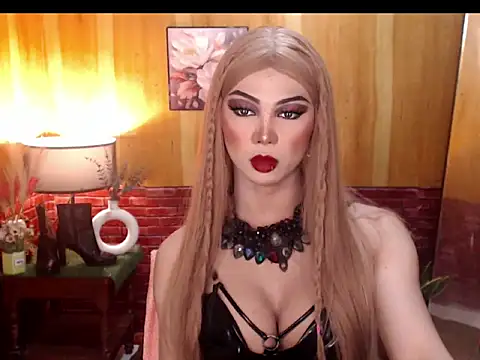Snapshot of MagneticBeauty chatting on 9, 9, 2025 MagneticBeauty online show from 9, 9, 2025