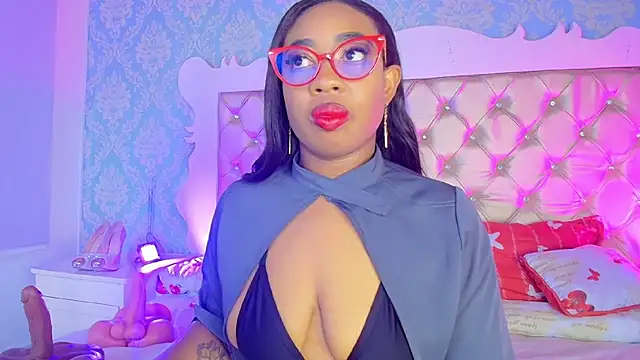 CaseyMoon online show from 16, 4, 2026