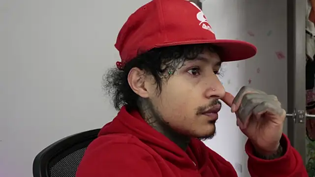 trieone online show from 18, 2, 2026