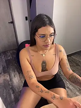 Victoria14  online show from 2, 11, 2025