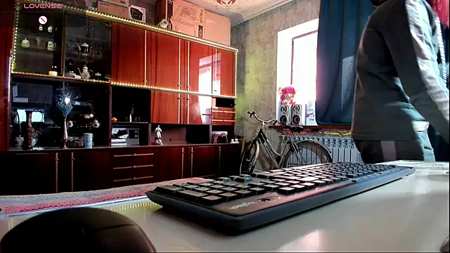 Snapshot of pa1e_pr1ncess chatting on 17, 3, 2025 pa1e pr1ncess online show from 17, 3, 2025