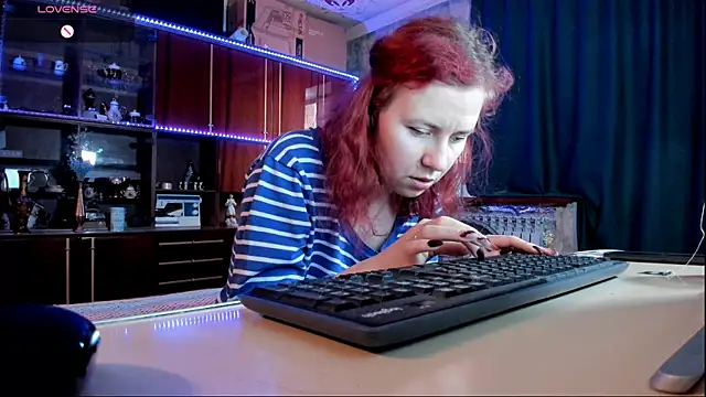 Snapshot of pa1e_pr1ncess chatting on 22, 3, 2025 pa1e pr1ncess online show from 22, 3, 2025