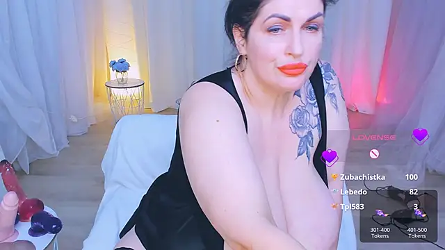 Snapshot of AdeleCarlton88 chatting on 17, 6, 2026 AdeleCarlton88 online show from 17, 6, 2026