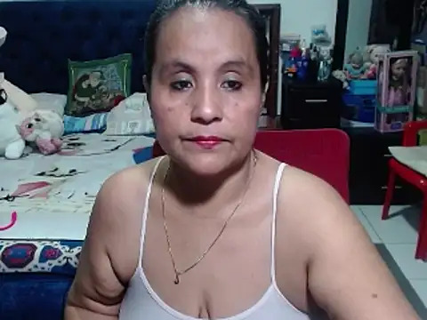 Snapshot of pervert_mommy_ chatting on 8, 1, 2025 pervert mommy online show from 8, 1, 2025
