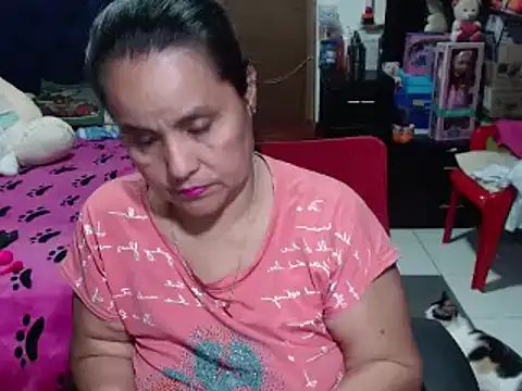 Snapshot of pervert_mommy_ chatting on 14, 2, 2025 pervert mommy online show from 14, 2, 2025