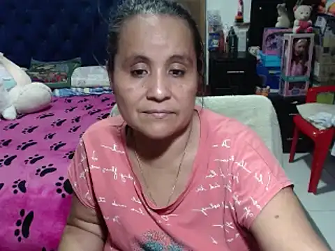 Snapshot of pervert_mommy_ chatting on 14, 2, 2025 pervert mommy online show from 14, 2, 2025