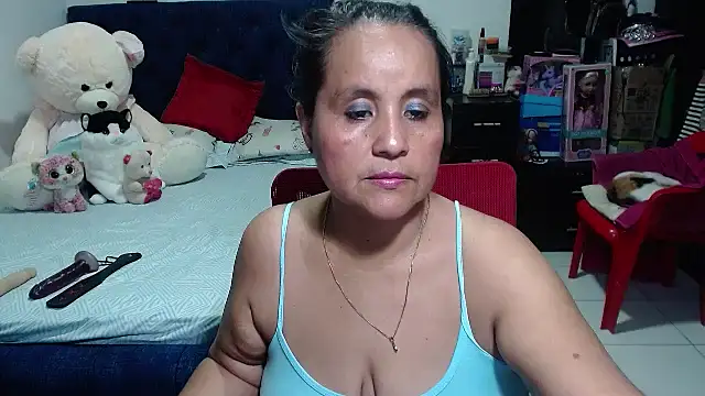 Snapshot of pervert_mommy_ chatting on 5, 3, 2025 pervert mommy online show from 5, 3, 2025