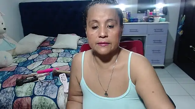 Snapshot of pervert_mommy_ chatting on 5, 5, 2026 pervert mommy online show from 5, 5, 2026