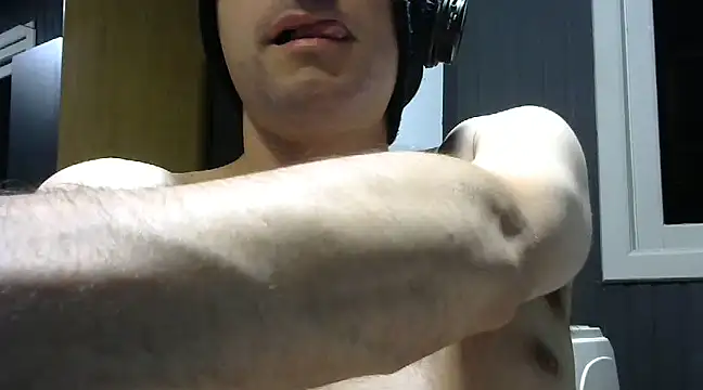 Snapshot of gauchors20 chatting on 5, 1, 2025 gauchors20 online show from 5, 1, 2025