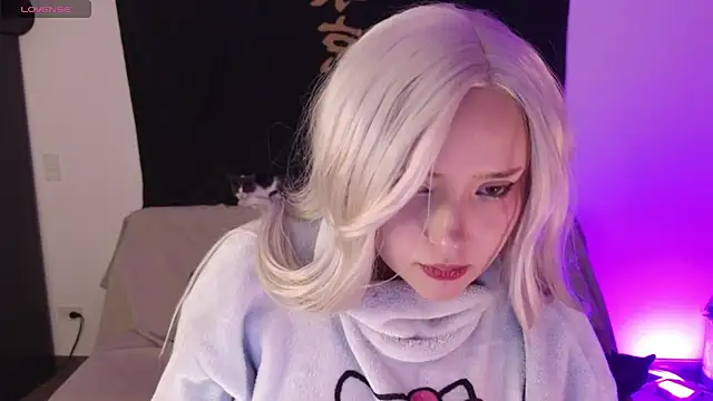 KuroChan420 online show from 7, 2, 2025