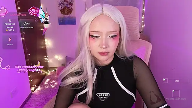 KuroChan420 online show from 28, 11, 2025