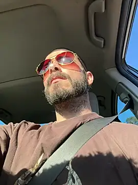 Sitonmyface2020xh online show from 17, 2, 2025