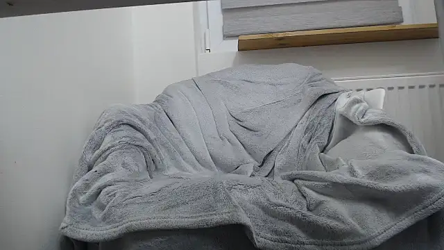 Snapshot of master4bitch24 chatting on 20, 11, 2025 master4bitch24 online show from 20, 11, 2025