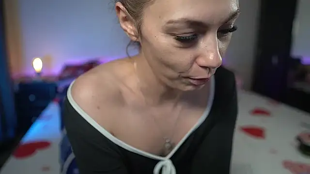 TiffanyPierce online show from 4, 12, 2025