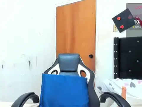 Snapshot of ebonnylatinx chatting on 8, 2, 2025 ebonnylatinx online show from 8, 2, 2025