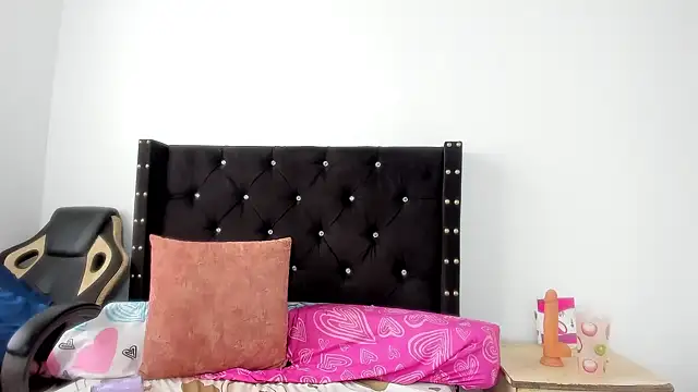 Snapshot of ebonnylatinx chatting on 28, 9, 2025 ebonnylatinx online show from 28, 9, 2025