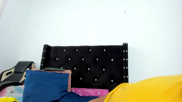 Snapshot of ebonnylatinx chatting on 21, 10, 2025 ebonnylatinx online show from 21, 10, 2025