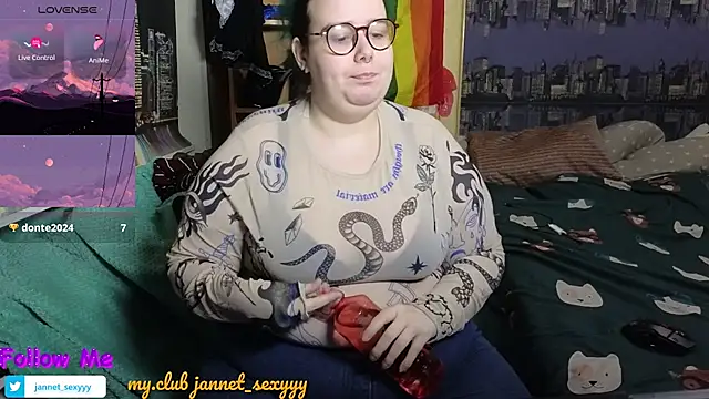 Snapshot of JannetPie chatting on 3, 10, 2025 JannetPie online show from 3, 10, 2025