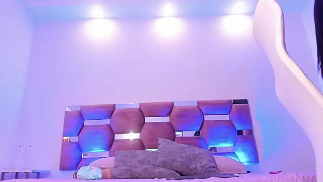 AlondraDiossa03 online show from 26, 2, 2025