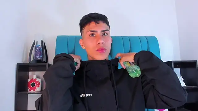 Snapshot of AlanNaughty chatting on 17, 1, 2025 AlanNaughty online show from 17, 1, 2025