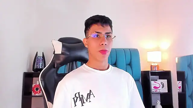 Snapshot of AlanNaughty chatting on 24, 1, 2025 AlanNaughty online show from 24, 1, 2025