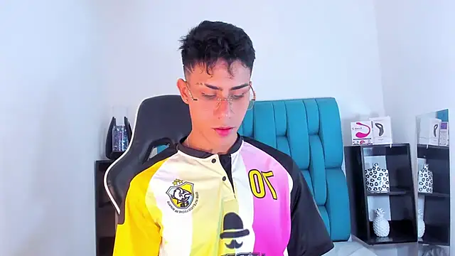 Snapshot of AlanNaughty chatting on 29, 1, 2025 AlanNaughty online show from 29, 1, 2025