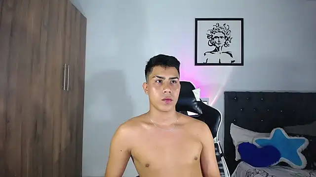 Snapshot of AlanNaughty chatting on 4, 10, 2025 AlanNaughty online show from 4, 10, 2025