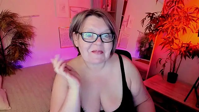 Snapshot of Shannonshine chatting on 7, 6, 2026 Shannonshine online show from 7, 6, 2026
