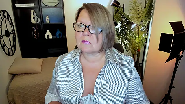 Snapshot of Shannonshine chatting on 17, 7, 2026 Shannonshine online show from 17, 7, 2026