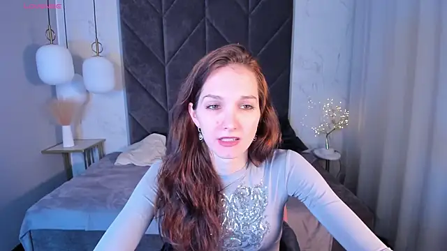 Snapshot of MirandaGlow chatting on 10, 3, 2025 MirandaGlow online show from 10, 3, 2025