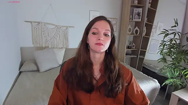 MirandaGlow online show from 6, 1, 2026