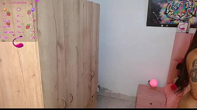 Snapshot of sofia_gold_ chatting on 7, 1, 2025 sofia gold  online show from 7, 1, 2025