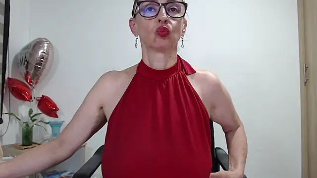 Snapshot of pattymaturex chatting on 14, 3, 2025 pattymaturex online show from 14, 3, 2025