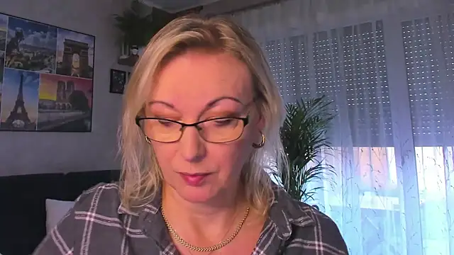 vanessa chat online show from 3, 11, 2025