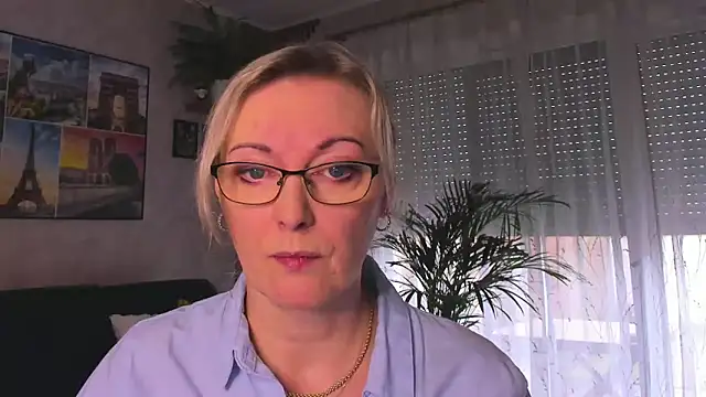 vanessa chat online show from 25, 3, 2026